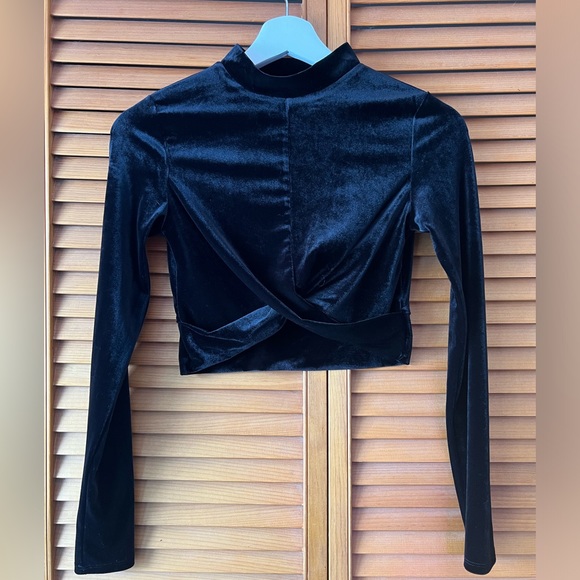 Black Velvet Long-Sleeve Mock Neck Crop Top - Picture 4 of 4